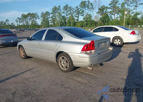 2006 Volvo S60 2.5T z USA, uszkodzony, nr VIN YV1RS592562527784